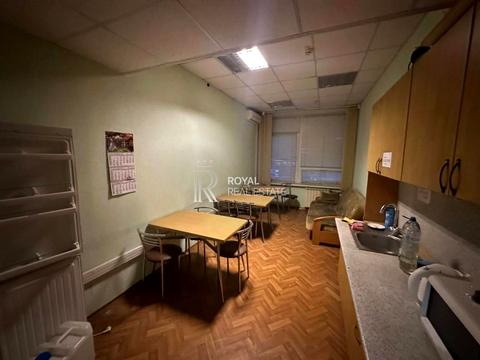 комерційна за адресою Кудрявський узвіз, 7