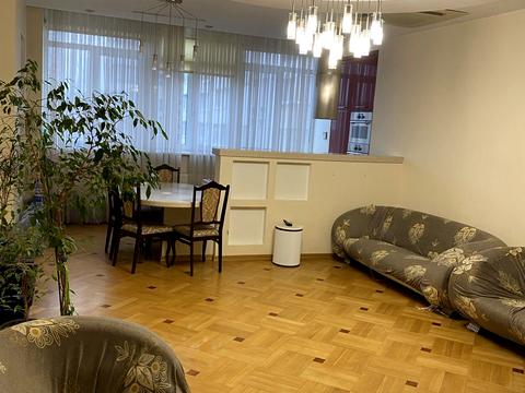 квартира за адресою Левка Лук'яненка вул. (Василя Жуковського), 21-А