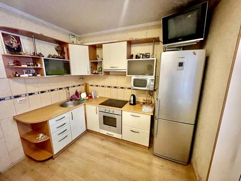 квартира за адресою Київ, Драгоманова вул., 1-К