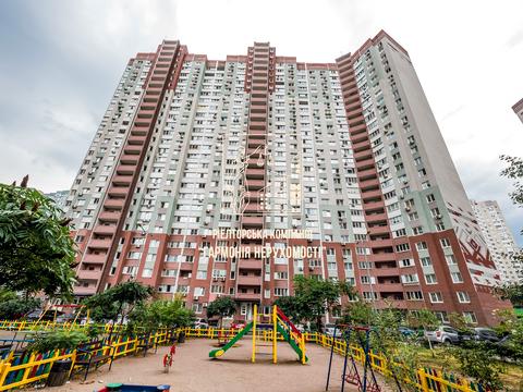 квартира за адресою Софії Русової вул., 3