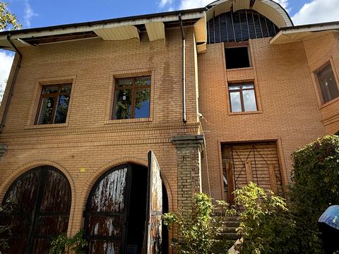 коммерческая по адресу Кудряшова пер., 10