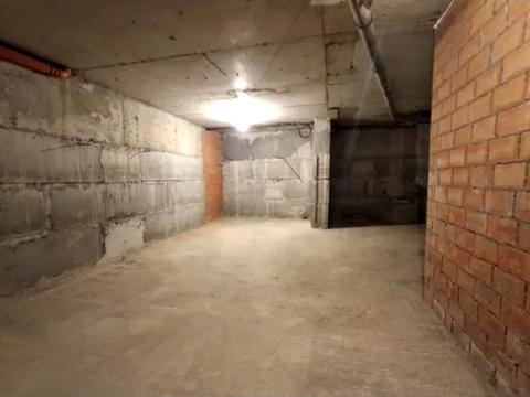 комерційна за адресою Університетська вул., 2-З