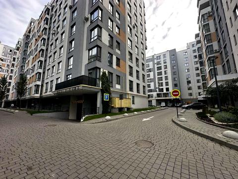 паркомісце за адресою Миколи Пимоненка вул. (), 7