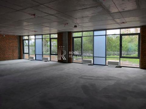 комерційна за адресою Деміївська вул., 27