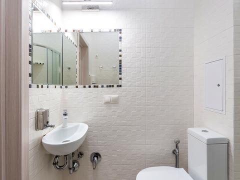 комерційна за адресою Перемишльська вул. (Червонопільська), 2-Г