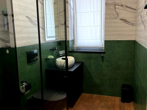 будинок за адресою анатолія лабунського, 21