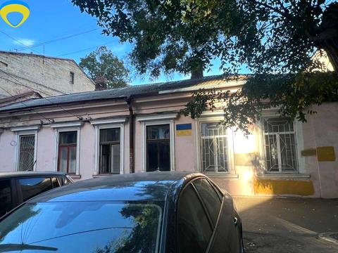 коммерческая по адресу Базарная ул., 8