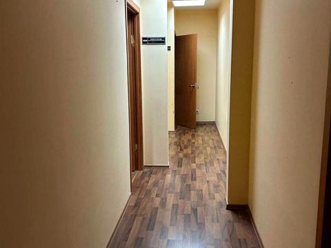 комерційна за адресою Саксаганського вул., 106Б