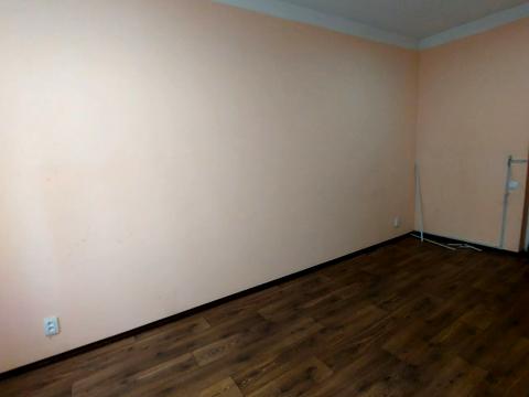 комерційна за адресою Борисо-Глібська вул. (Ватутіна), 111
