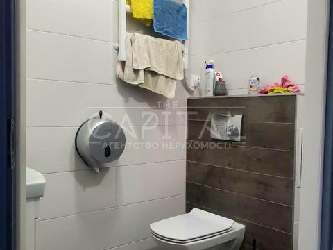 комерційна за адресою Машинобудівна вул., 41