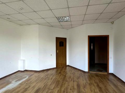 комерційна за адресою В'ячеслава Чорновола просп. (), 63