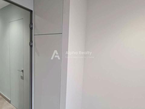 комерційна за адресою Інститутська вул., 16