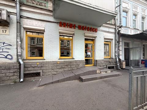 коммерческая по адресу Межигорская ул., 17
