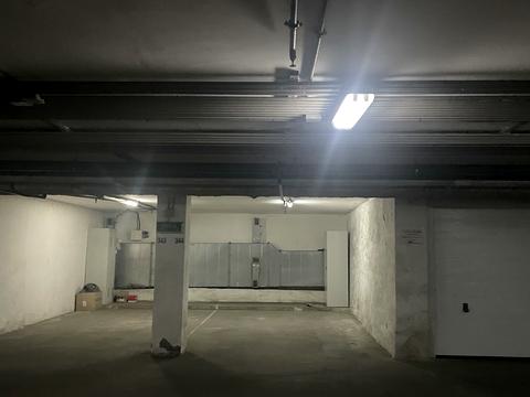 паркоместо по адресу Владимира Ивасюка просп. (Героїв Сталінграду), 8