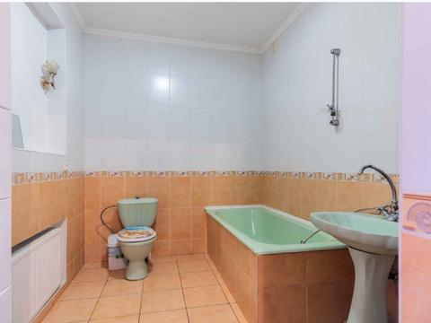 будинок за адресою Промислова вул.