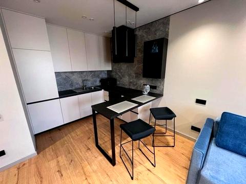 квартира за адресою Салютна вул., 2к16
