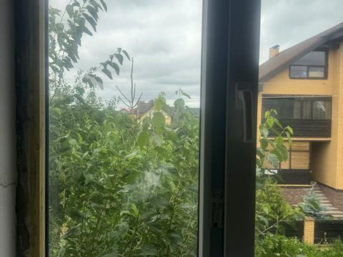 будинок за адресою Квітнева, 11