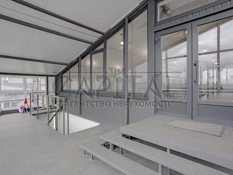 комерційна за адресою Куренівська вул., 21