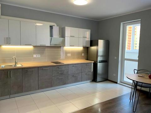 квартира за адресою Сім'ї Кульженків вул. (Петра Дегтяренка), 37