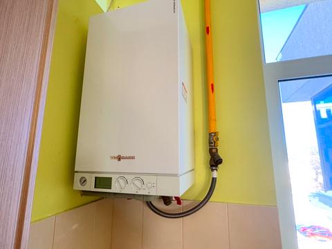 комерційна за адресою Леоніда Перфецького вул., 11б