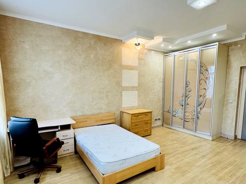 квартира за адресою Академіка Богомольця вул., 7/14