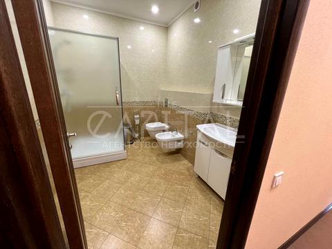 комерційна за адресою Кловський узвіз, 7
