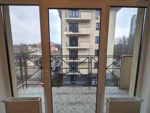 квартира за адресою Абрикосова вул., 12