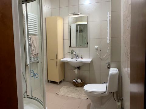 будинок за адресою 12-Ентузіастів, 18