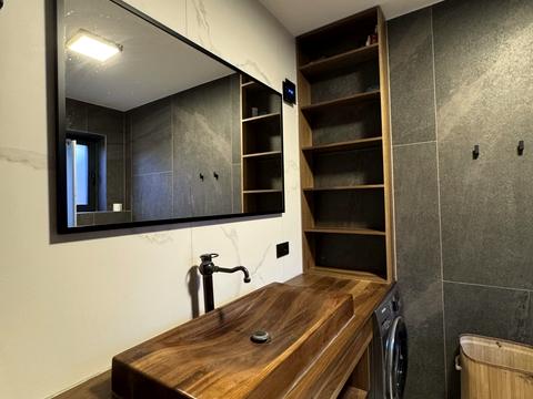 будинок за адресою Сонячна вул., 49