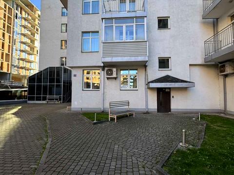 квартира за адресою Героїв Майдану вул. (Червоноармійська), 43-В