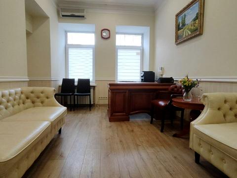 комерційна за адресою Панаса Мирного вул., 9