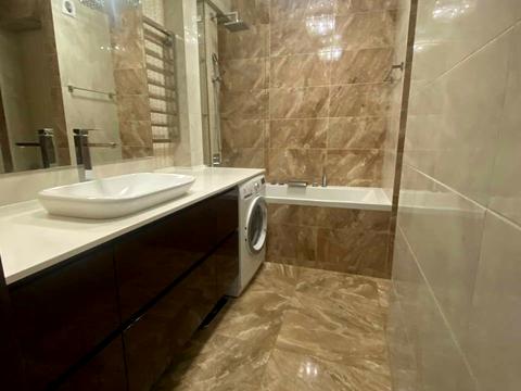 квартира за адресою Анни Ахматової вул., 30