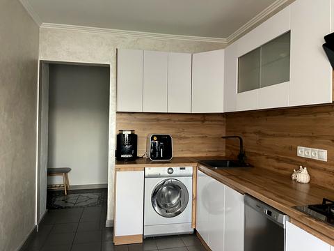 квартира за адресою Гайдамацька вул. (Марфи Струтинської), 35