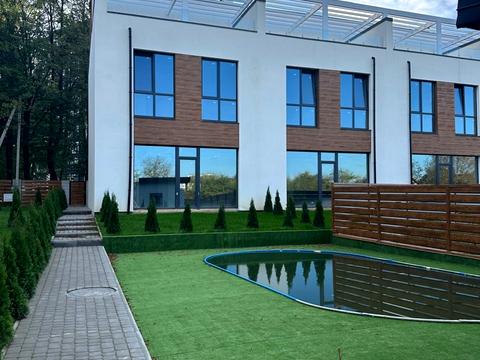 будинок за адресою Приозерна вул., 2