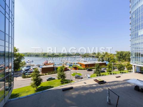 квартира за адресою Раїси Окіпної вул., 18