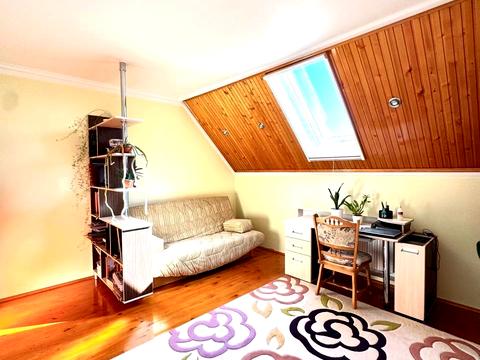 будинок за адресою Райдужна вул.