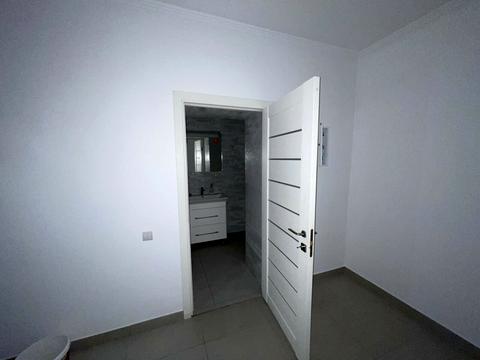 комерційна за адресою Рєпіна вул., 36