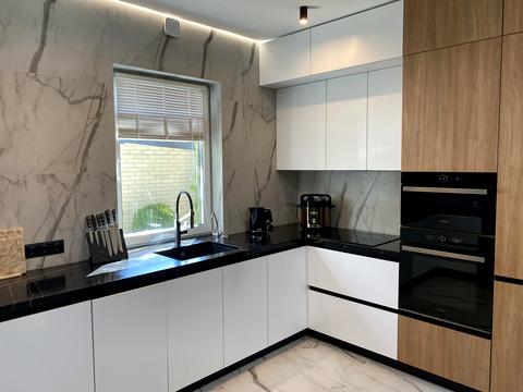 будинок за адресою Русанівські сади вул., 7