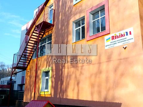 комерційна за адресою Борщагівська вул., 204 к2