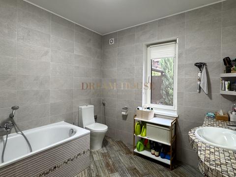 дом по адресу Революції