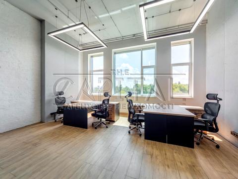 комерційна за адресою Берестейський пров. (Брест-Литовський), 11К3