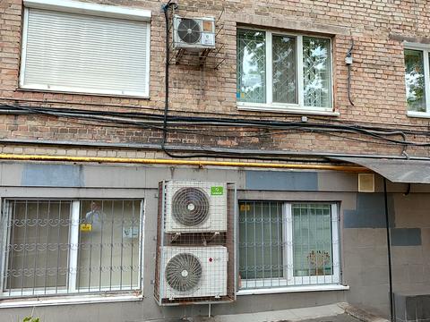 комерційна за адресою Лесі Українки бульв., 20/22