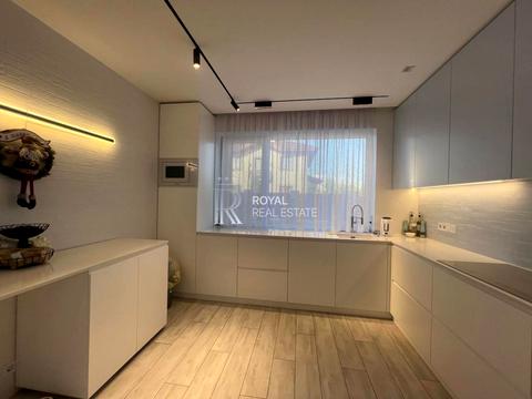 дом по адресу Трояндова