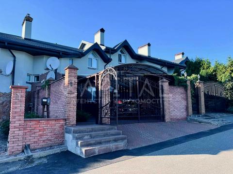 будинок за адресою Вишнева