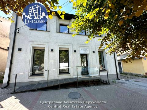 комерційна за адресою Героїв Майдану вул. (Червоноармійська), 66