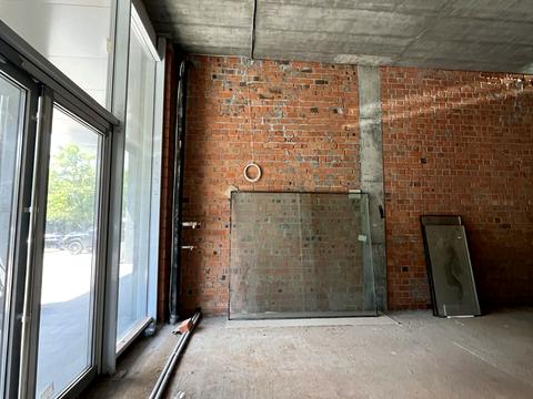комерційна за адресою Пилипа Орлика просп. (Ілліча), 18