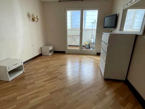 квартира за адресою Тарасівська вул., 20