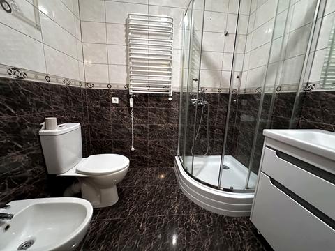 квартира за адресою Хотинська вул., 12
