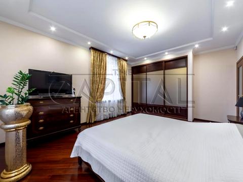 будинок за адресою святкова