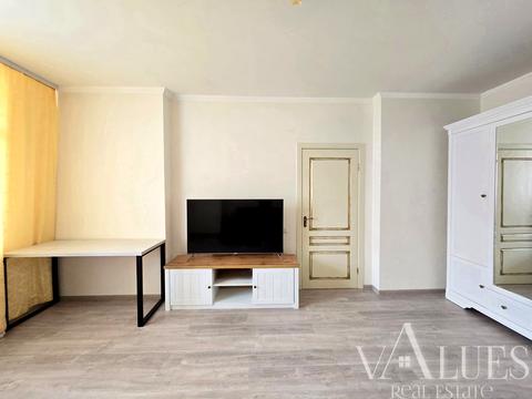 квартира за адресою Анни Ахматової вул., 22